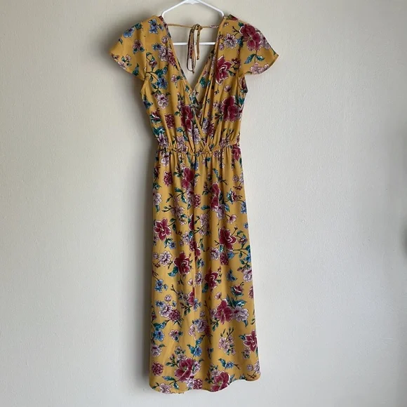 Target’s xhilaration Yellow Floral Dress - Picture 4 of 6